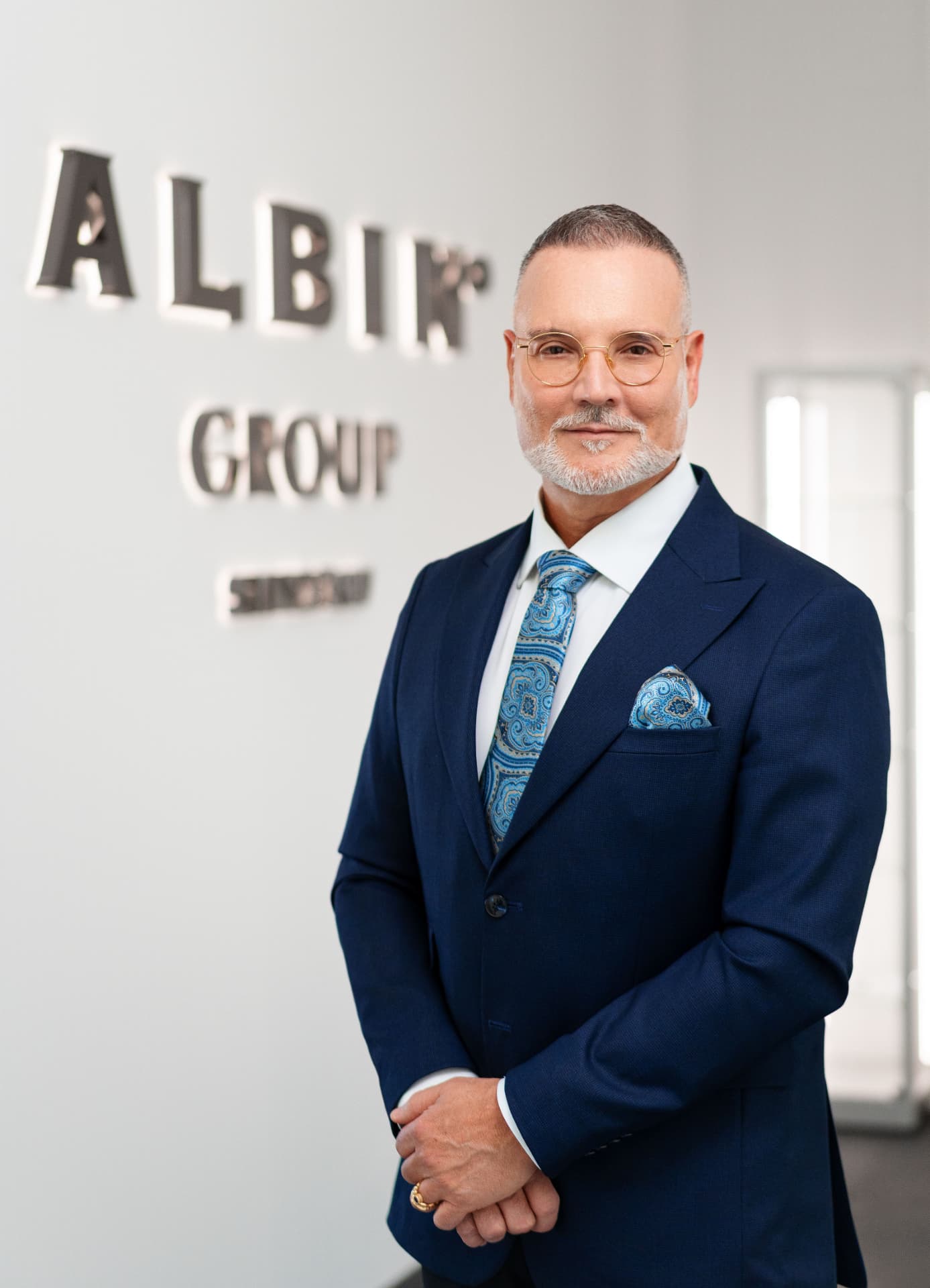 Alois Lou Albin, Inhaber und CEO